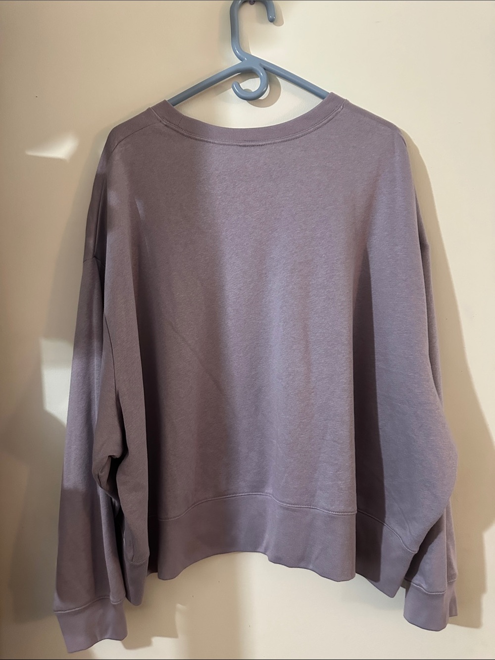 Nike Lavender-Tone Crewneck Cropped Sweatshirt - Picture 3 of 4